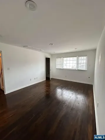 615 Chase Avenue Lyndhurst NJ 07071