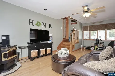 305 Depew Street Dumont NJ 07628