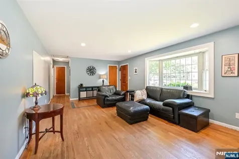 559 Herrmann Avenue River Vale NJ 07675