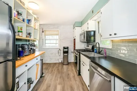 559 Herrmann Avenue River Vale NJ 07675