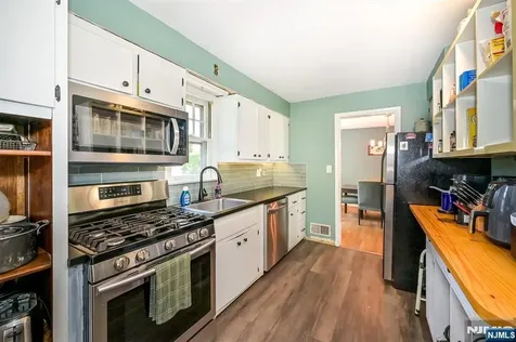 559 Herrmann Avenue River Vale NJ 07675