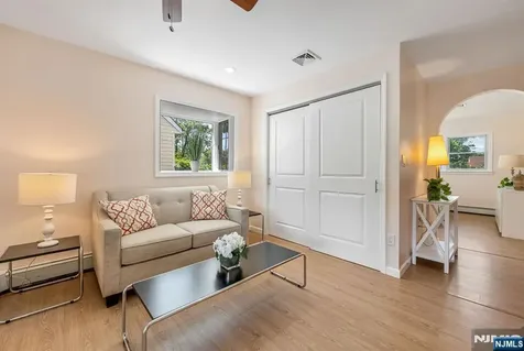 20 Riverview Circle Little Falls NJ 07424