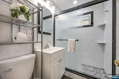 20 Riverview Circle Little Falls NJ 07424