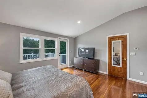20 Riverview Circle Little Falls NJ 07424