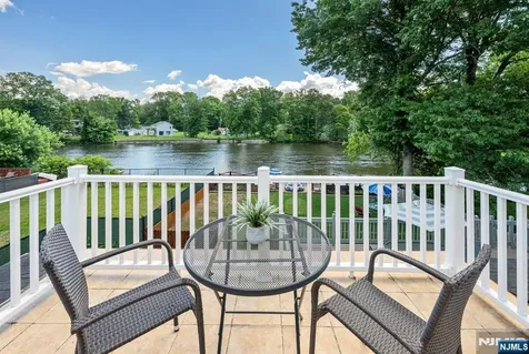 20 Riverview Circle Little Falls NJ 07424