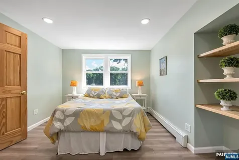 20 Riverview Circle Little Falls NJ 07424