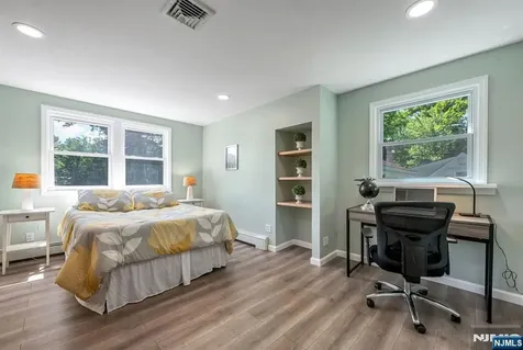 20 Riverview Circle Little Falls NJ 07424