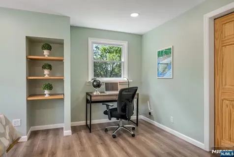 20 Riverview Circle Little Falls NJ 07424