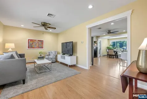 20 Riverview Circle Little Falls NJ 07424