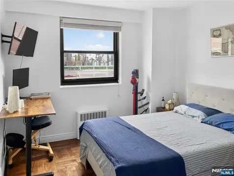 6515 Boulevard East West New York NJ 07093