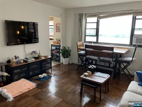 6515 Boulevard East West New York NJ 07093