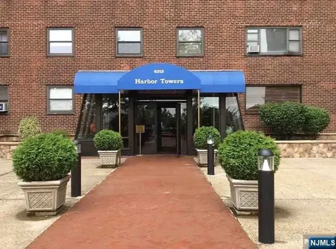 6515 Boulevard East West New York NJ 07093