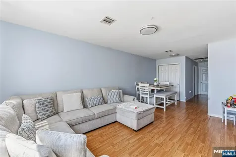 56 Vincent Street Newark NJ 07105