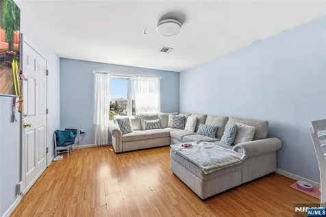 56 Vincent Street Newark NJ 07105