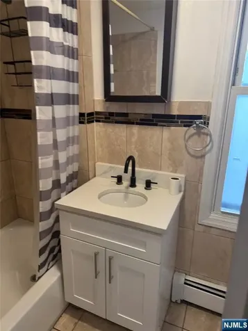15 3rd Street Paterson NJ 07522