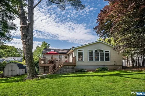 14 Clifford Drive Park Ridge NJ 07656