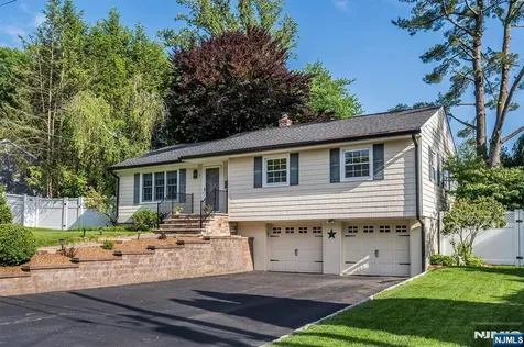 14 Clifford Drive Park Ridge NJ 07656