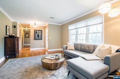 14 Clifford Drive Park Ridge NJ 07656