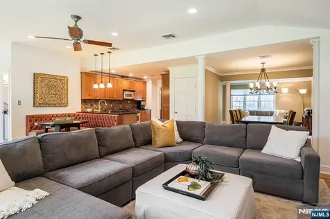 14 Clifford Drive Park Ridge NJ 07656