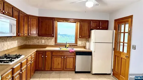 844 Elizabeth Street Ridgefield NJ 07657