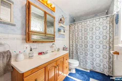 41 Frederick Avenue Hawthorne NJ 07506