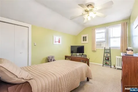 41 Frederick Avenue Hawthorne NJ 07506