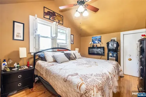 41 Frederick Avenue Hawthorne NJ 07506