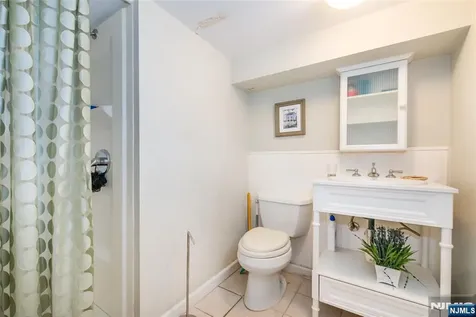 41 Frederick Avenue Hawthorne NJ 07506