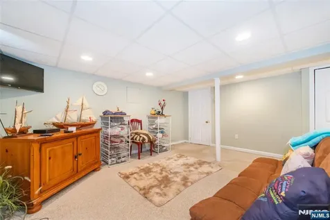 41 Frederick Avenue Hawthorne NJ 07506