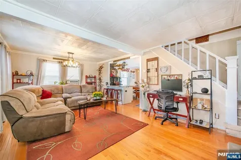 41 Frederick Avenue Hawthorne NJ 07506