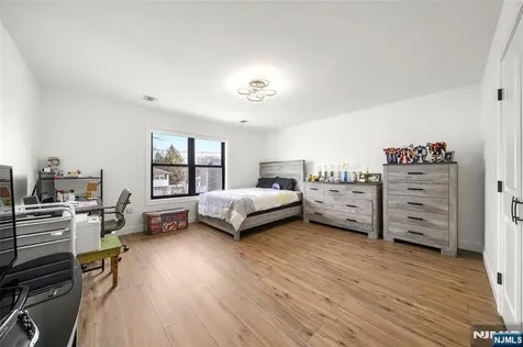 129 Rivervale Road River Vale NJ 07675