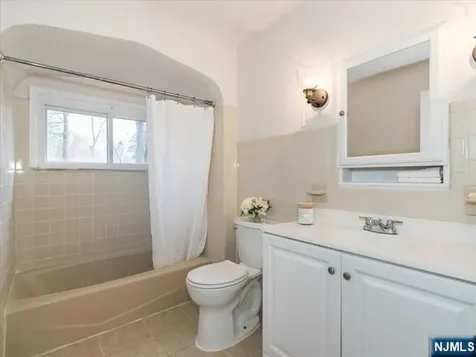81A Alexander Avenue Montclair NJ 07043