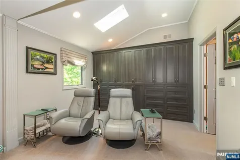 22 Woodbine Trail Par-troy Hills Twp. NJ 07054