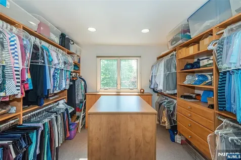 22 Woodbine Trail Par-troy Hills Twp. NJ 07054