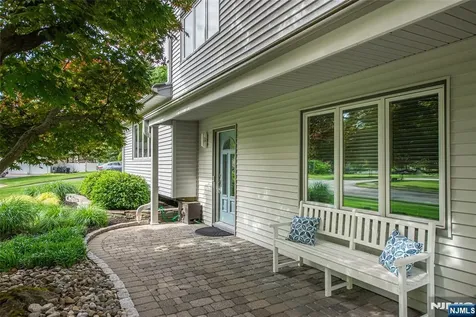 22 Woodbine Trail Par-troy Hills Twp. NJ 07054