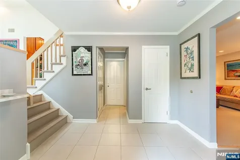 22 Woodbine Trail Par-troy Hills Twp. NJ 07054