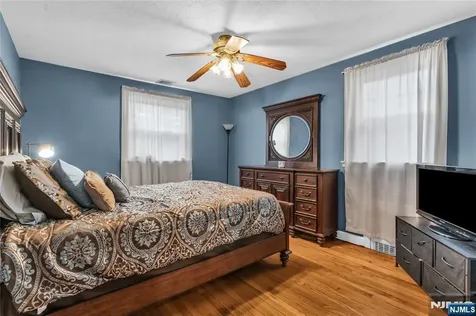 15 High Mountain Road Oakland NJ 07436