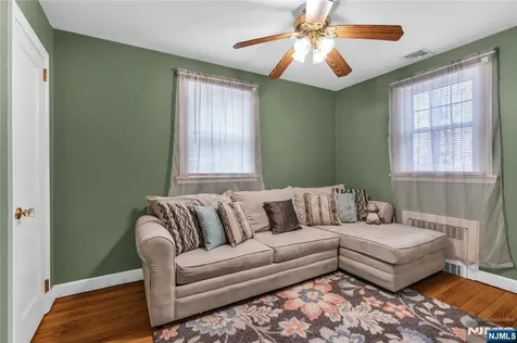15 High Mountain Road Oakland NJ 07436