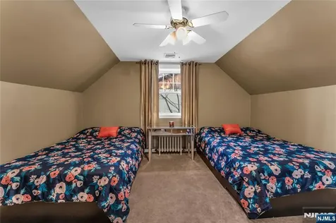 15 High Mountain Road Oakland NJ 07436