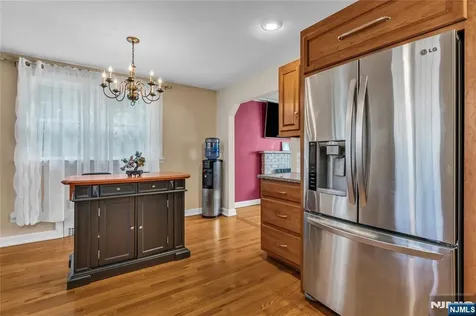 15 High Mountain Road Oakland NJ 07436