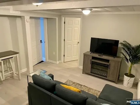 15 High Mountain Road Oakland NJ 07436