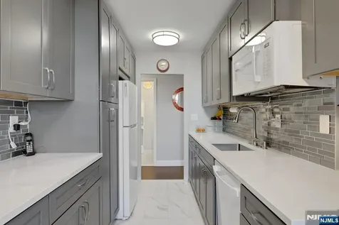200 Winston Drive Cliffside Park NJ 07010