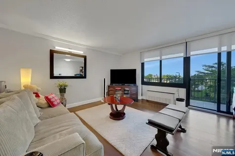 200 Winston Drive Cliffside Park NJ 07010