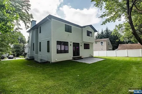 199 9th Street Cresskill NJ 07626