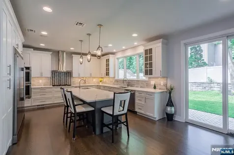 199 9th Street Cresskill NJ 07626