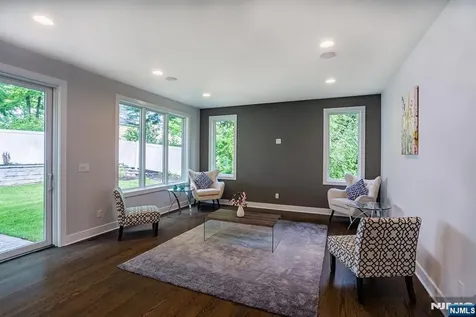 199 9th Street Cresskill NJ 07626