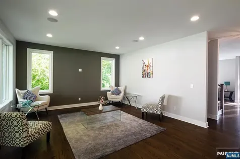 199 9th Street Cresskill NJ 07626