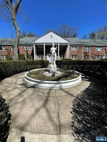 151 E Palisade Avenue Englewood NJ 07631