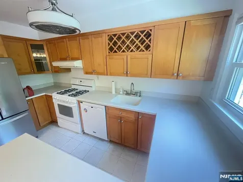 151 E Palisade Avenue Englewood NJ 07631