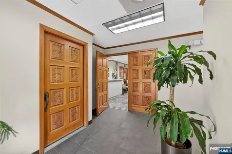 55 Paramus Paramus NJ 07652